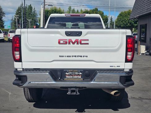 Used 2024 GMC Sierra 3500 SLE w/ SLE Convenience Package AWD/4WD image 4