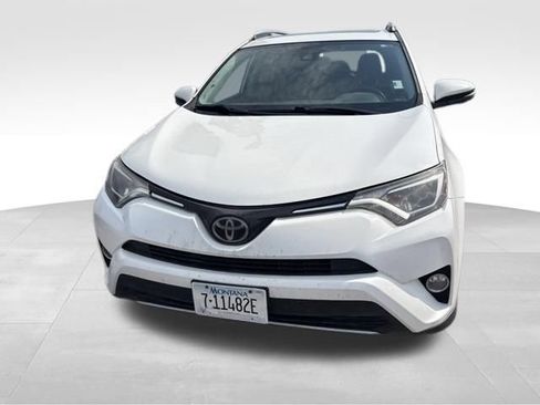 Used 2018 Toyota RAV4 XLE AWD/4WD image 3