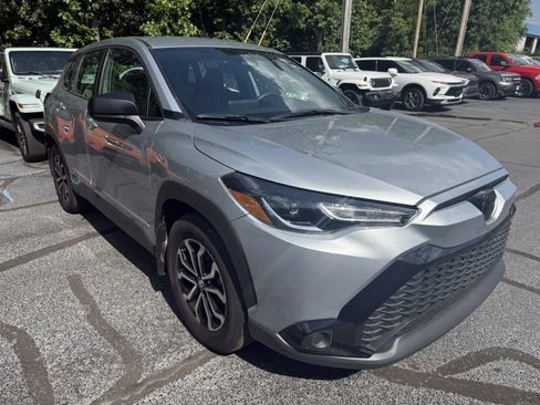 Used 2024 Toyota Corolla Cross AWD Hybrid image 5