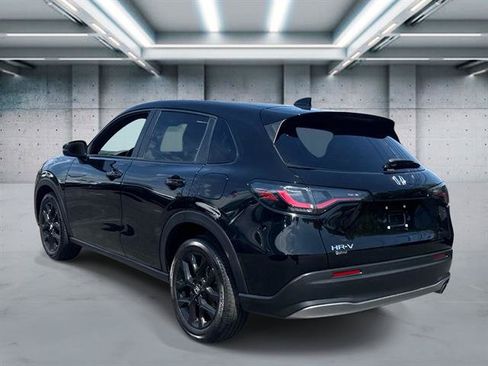 Used 2025 Honda HR-V Sport image 27