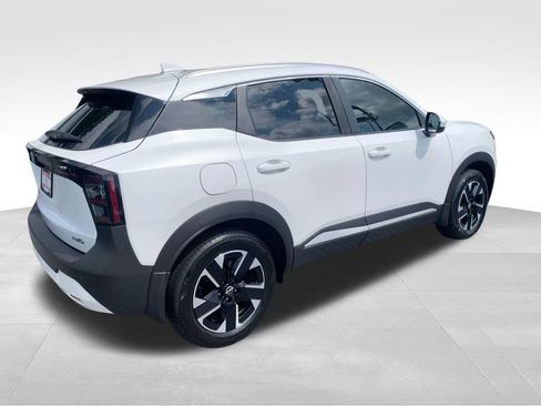 Used 2025 Nissan Kicks SV w/ SV Premium Package AWD/4WD image 5