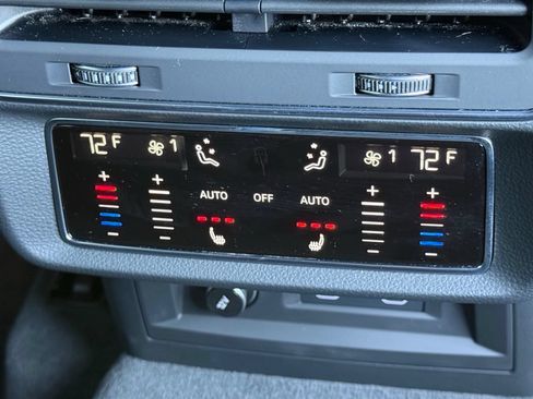 Used 2021 Audi Q8 Prestige w/ Prestige Package AWD/4WD image 16