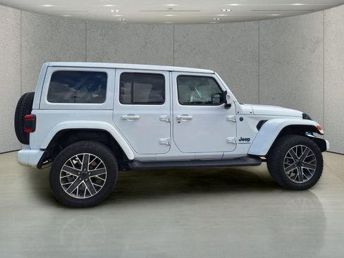 Used 2024 Jeep Wrangler High Altitude AWD/4WD image 6