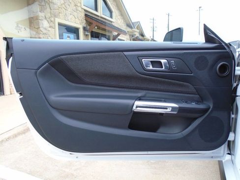 Used 2024 Ford Mustang Coupe image 28