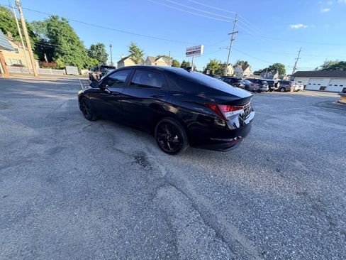 Used 2023 Hyundai Elantra SEL FWD image 34