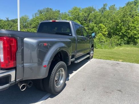 Used 2023 Ford F350 XLT AWD/4WD image 10