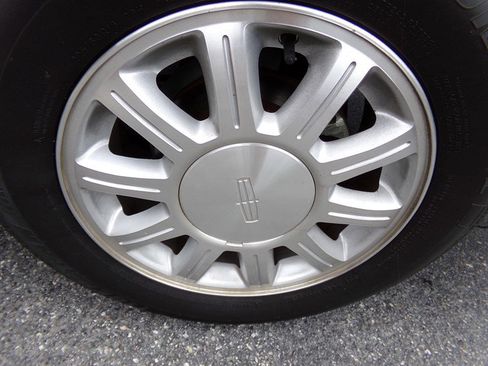 Used 2001 Lincoln Continental image 94