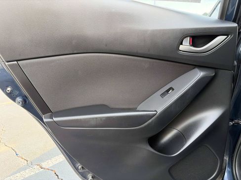 Used 2015 MAZDA MAZDA3 i Sport FWD image 10