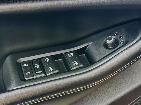 Used 2023 Jeep Grand Cherokee L Laredo image 21