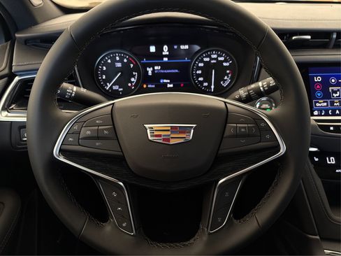 New 2026 Cadillac XT5 Premium Luxury FWD image 19