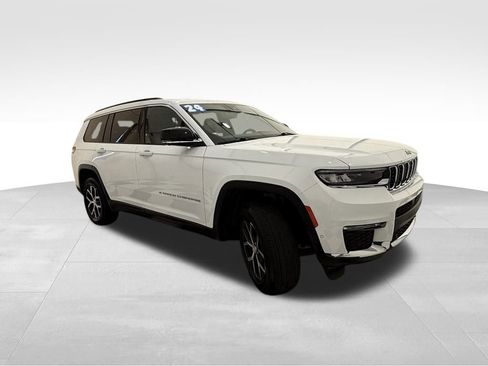 Used 2024 Jeep Grand Cherokee L Limited w/ Luxury Tech Group II image 8
