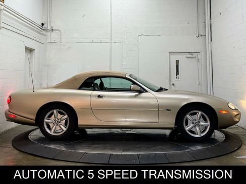Used 1999 Jaguar XK8 Convertible image 27