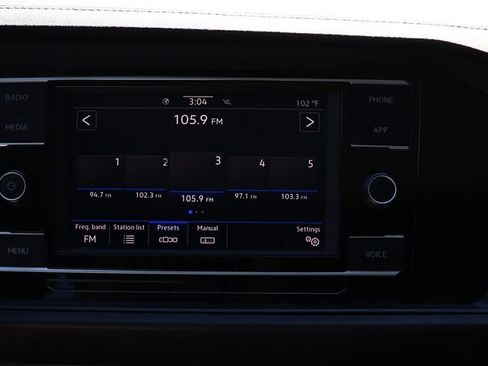 Used 2022 Volkswagen Jetta SE FWD image 46