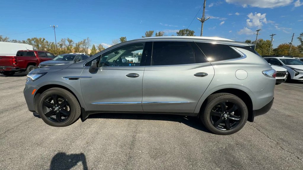 Used 2024 Buick Enclave Essence w/ Experience Buick Package AWD/4WD image 5