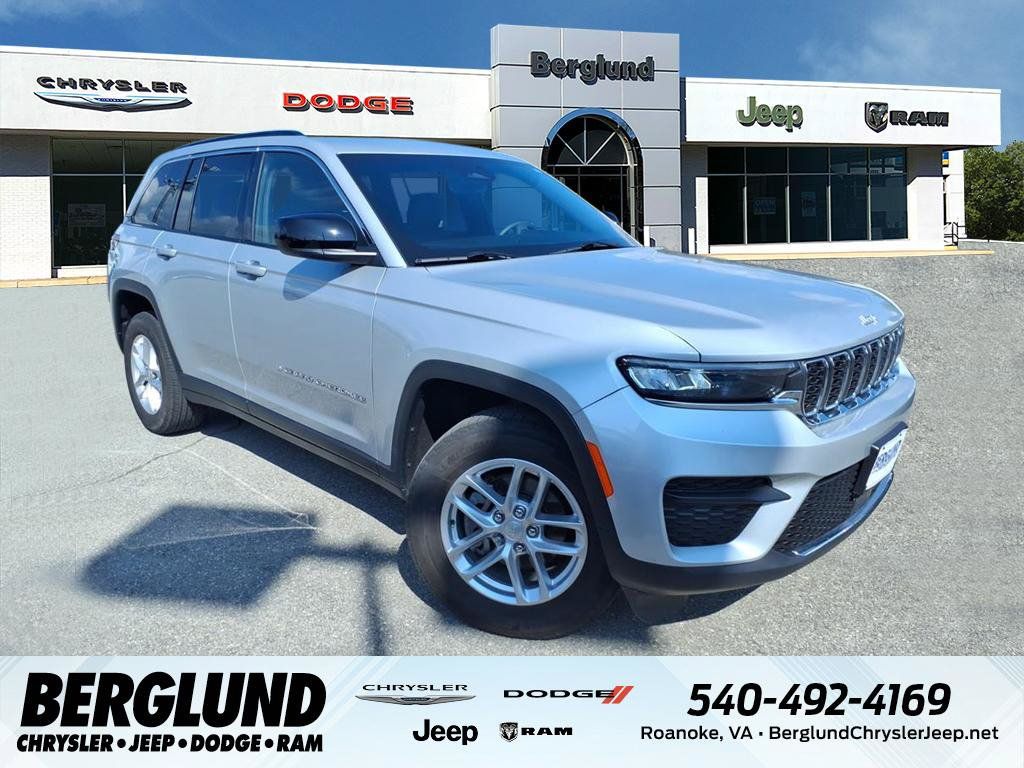 Used 2024 Jeep Grand Cherokee Laredo X w/ Luxury Tech Group I AWD/4WD image 1