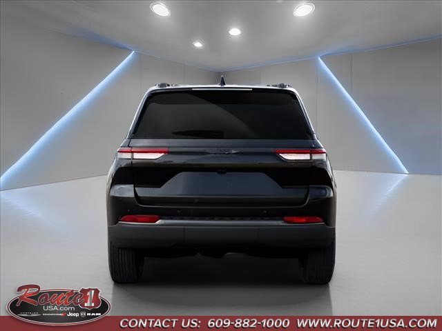 New 2026 Jeep Grand Cherokee Altitude AWD/4WD image 8
