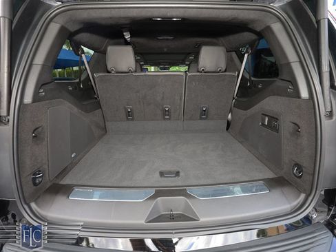 Used 2026 Cadillac Escalade ESV Platinum Sport AWD/4WD image 22