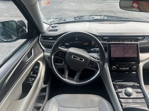 Used 2022 Jeep Grand Cherokee L Overland AWD/4WD image 16
