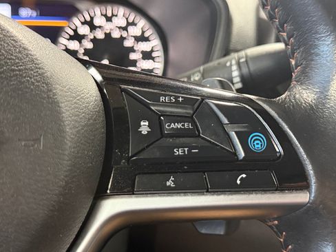 Used 2023 Nissan Altima 2.0 SR FWD image 18