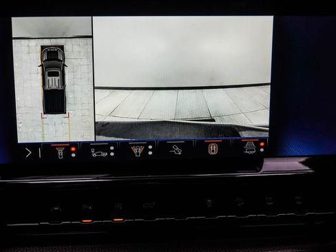 Used 2025 Chevrolet Silverado 1500 ZR2 w/ Technology Package image 26