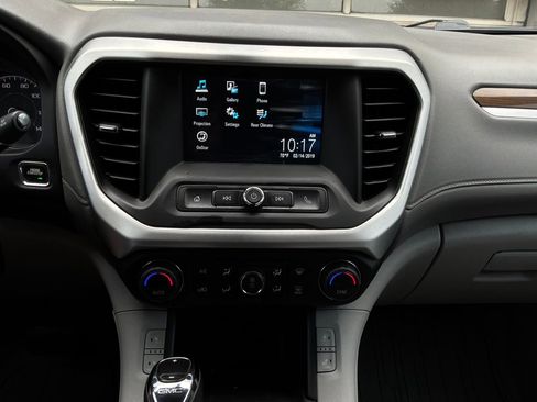 Used 2019 GMC Acadia SLE FWD image 27