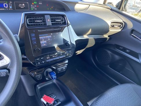 Used 2018 Toyota Prius Four image 37