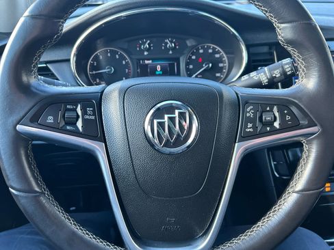 Used 2022 Buick Encore Preferred image 15