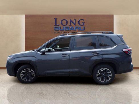 Certified 2025 Subaru Forester Premium image 11