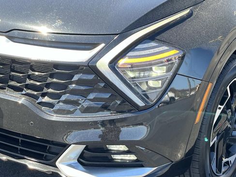 Used 2023 Kia Sportage SX image 11