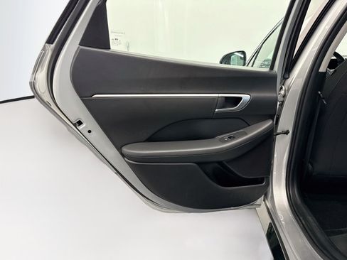Used 2025 Hyundai Sonata SEL FWD image 28