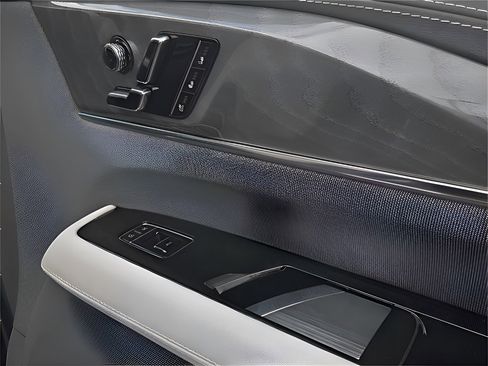 New 2026 Cadillac Escalade IQ Luxury 1 w/ LPO, Floor Liner Package image 14