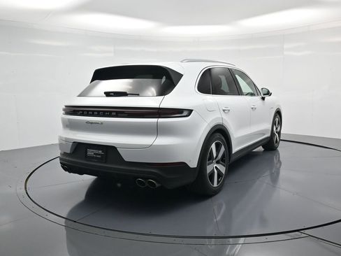 Used 2026 Porsche Cayenne S AWD/4WD image 30