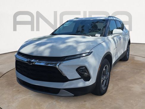 Used 2024 Chevrolet Blazer LT w/ Convenience Package FWD image 4