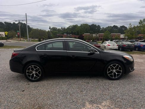 Used 2017 Buick Regal Premium w/ Driver Confidence Package #1 FWD image 4