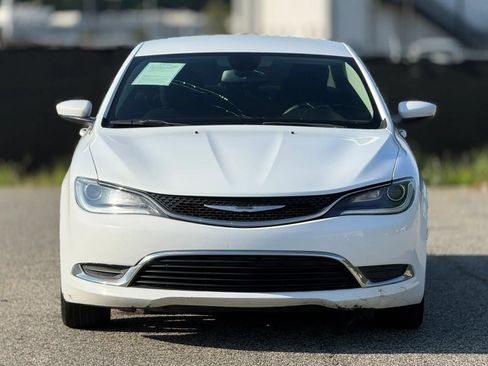 Used 2016 Chrysler 200 Limited w/ Convenience Group FWD image 5