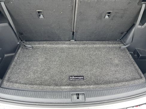 Used 2024 Volkswagen Atlas SE w/ Panoramic Sunroof Package FWD image 31