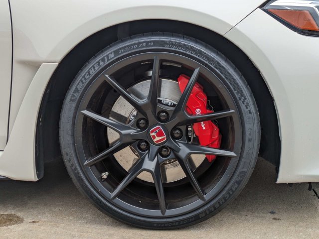 Used 2023 Honda Civic Type R image 11