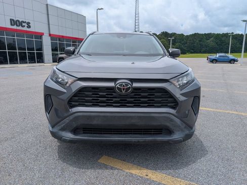 Used 2021 Toyota RAV4 LE FWD image 8
