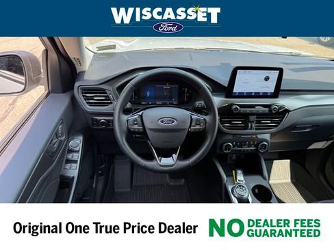 Used 2025 Ford Escape Active w/ Cold Weather Package image 7