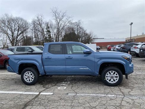 New 2026 Toyota Tacoma SR5 image 2