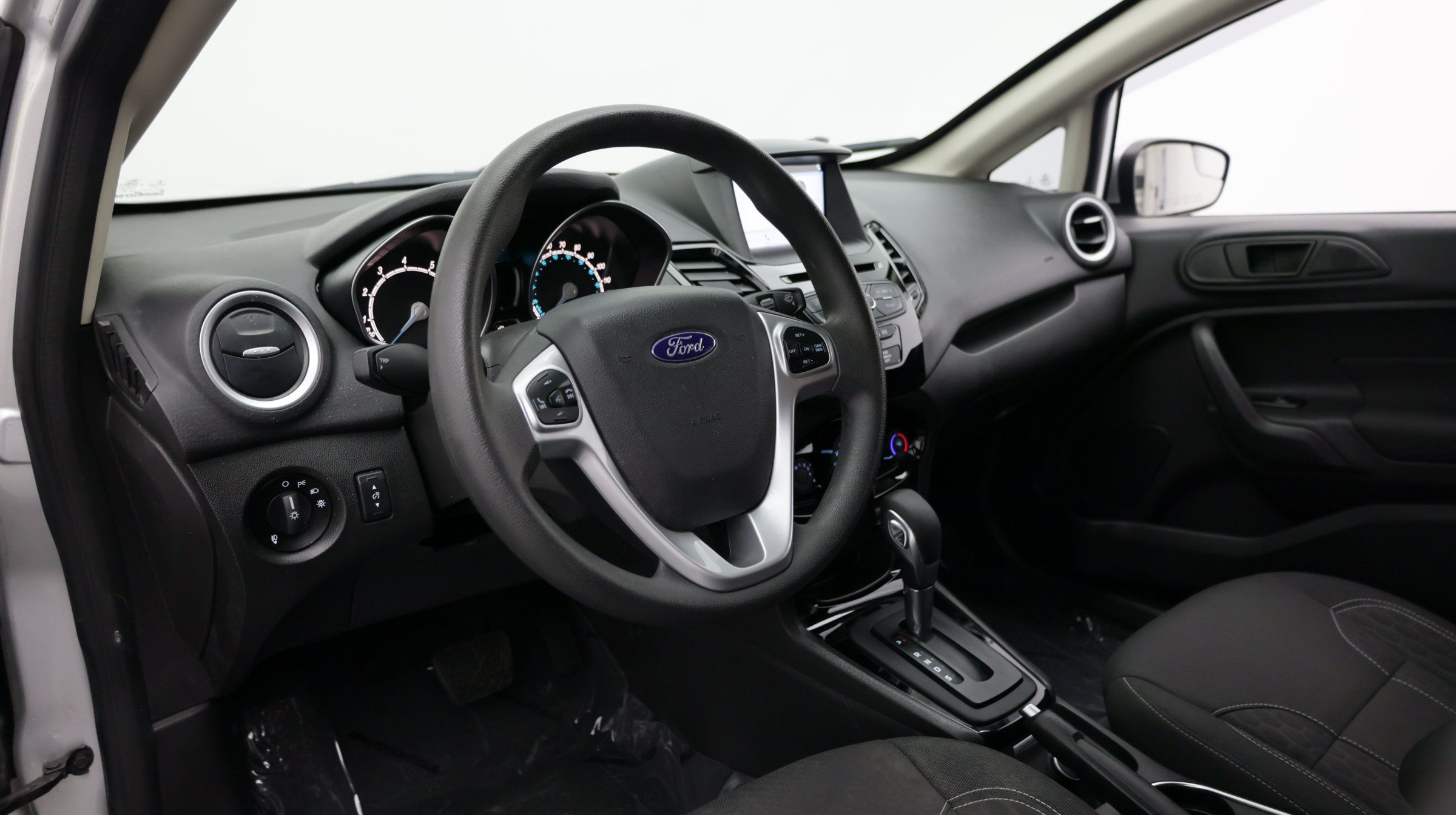 Used 2019 Ford Fiesta SE w/ Equipment Group 201A FWD image 10