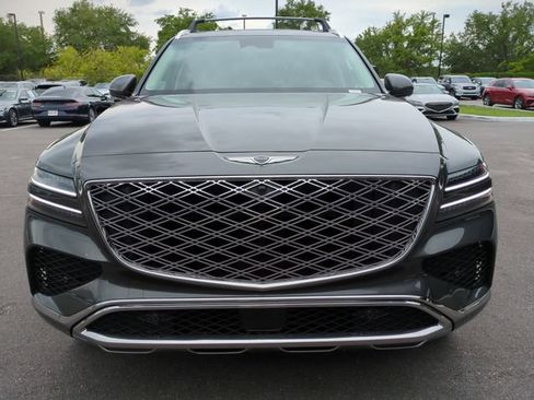 Certified 2025 Genesis GV80 3.5T Prestige AWD/4WD image 9