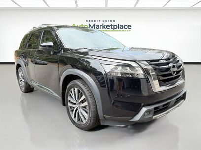 Used 2022 Nissan Pathfinder Platinum w/ Cargo Package