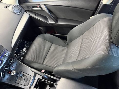 Used 2013 MAZDA MAZDA3 i Sport FWD image 38