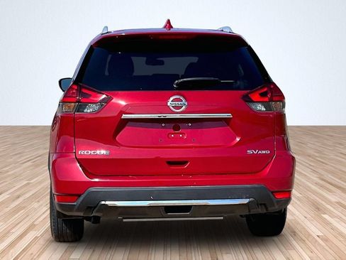 Used 2017 Nissan Rogue SV AWD/4WD image 4