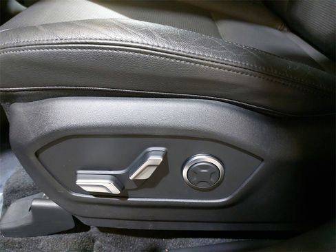 Used 2024 Hyundai Santa Fe Limited image 30