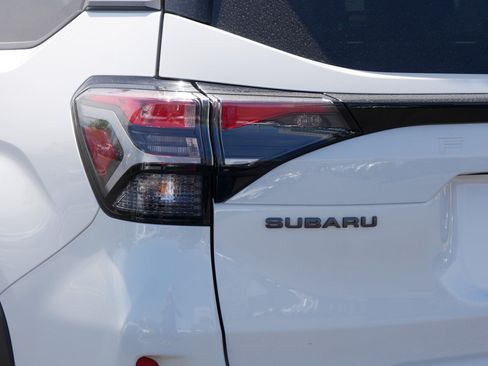 Used 2025 Subaru Forester Premium AWD/4WD image 17