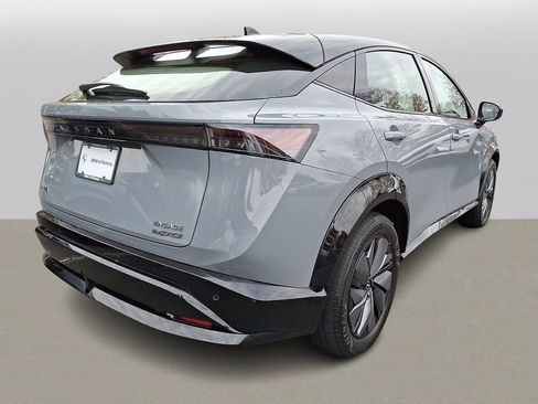Used 2024 Nissan Ariya AWD image 4