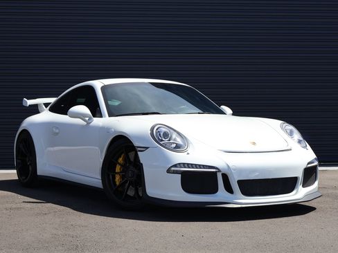 Used 2014 Porsche 911 GT3 RWD image 7