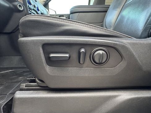 Used 2020 Chevrolet Silverado 1500 High Country image 21